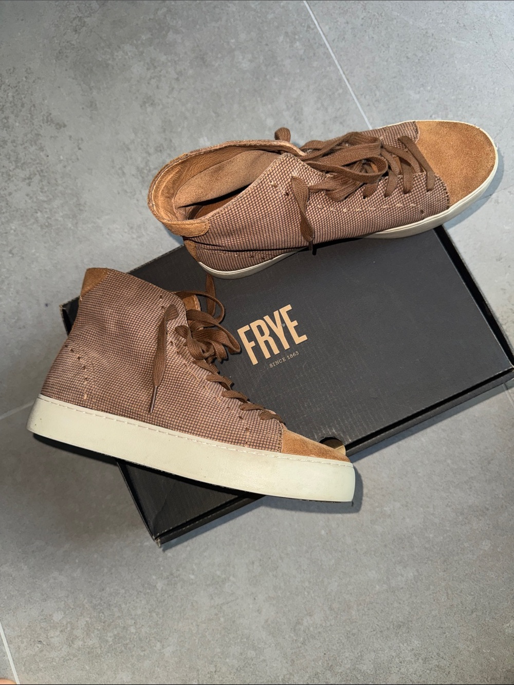 Frye Women’s High-Top Sneakers Brown w Cream Sole Great Condition w Box
